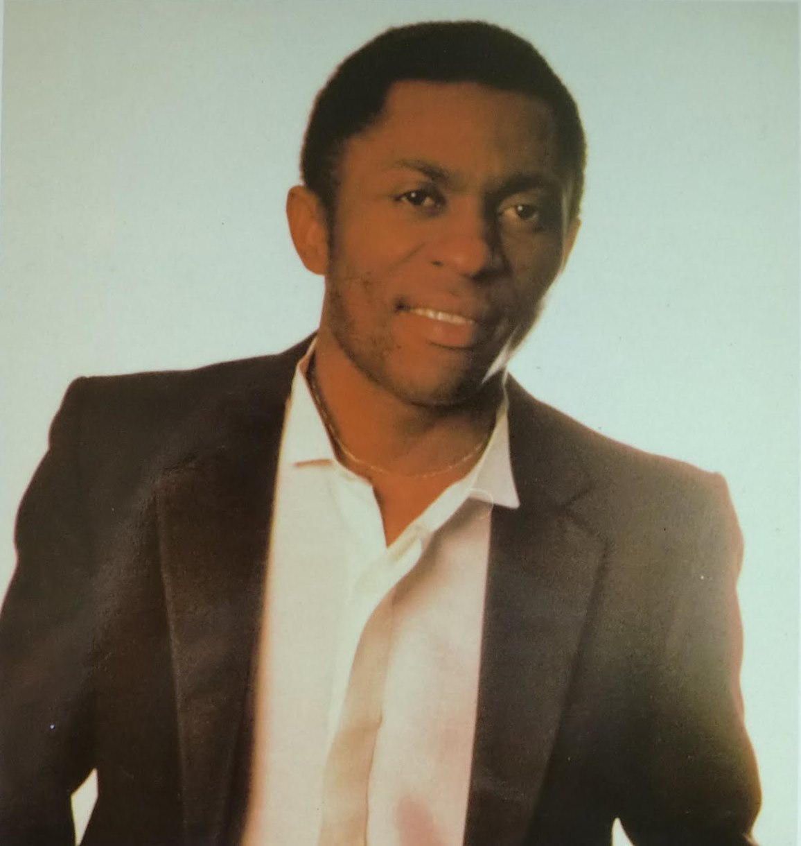 https://app.kamerlyrics.net/media/5614/bebey-black.jpg